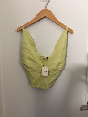 FREE PEOPLE NWT Scalloped V-Neck Lime Crop Top